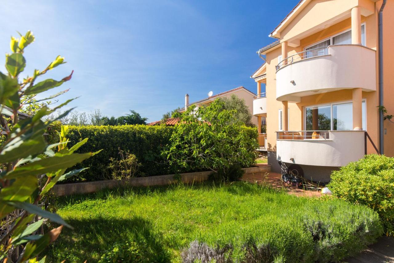 Apartments Bella Vista Krk Town Exterior foto
